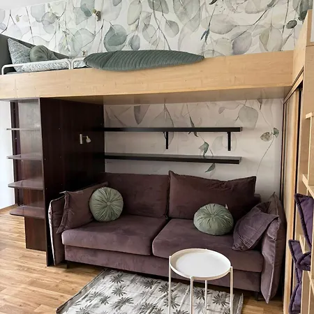 Apartment Botanique Moon Main Square *