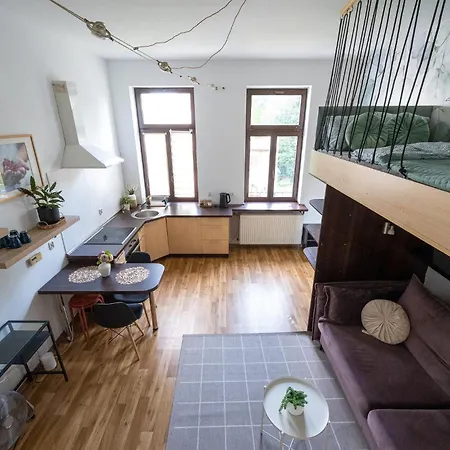 Apartment Botanique Moon Main Square *